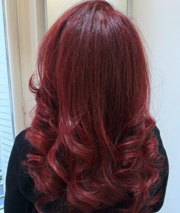Osez le rouge pour vos cheveux et affirmez votre style - Changer de couleur de cheveux est une belle façon d’exprimer sa personnalité